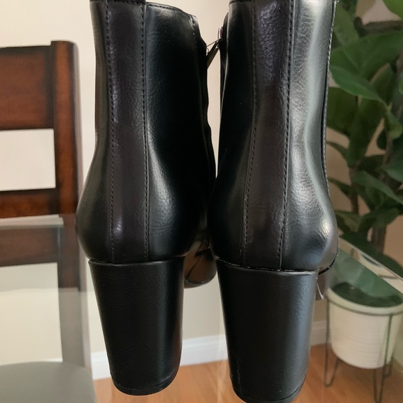Forever 21 boots - Picture 2 of 4